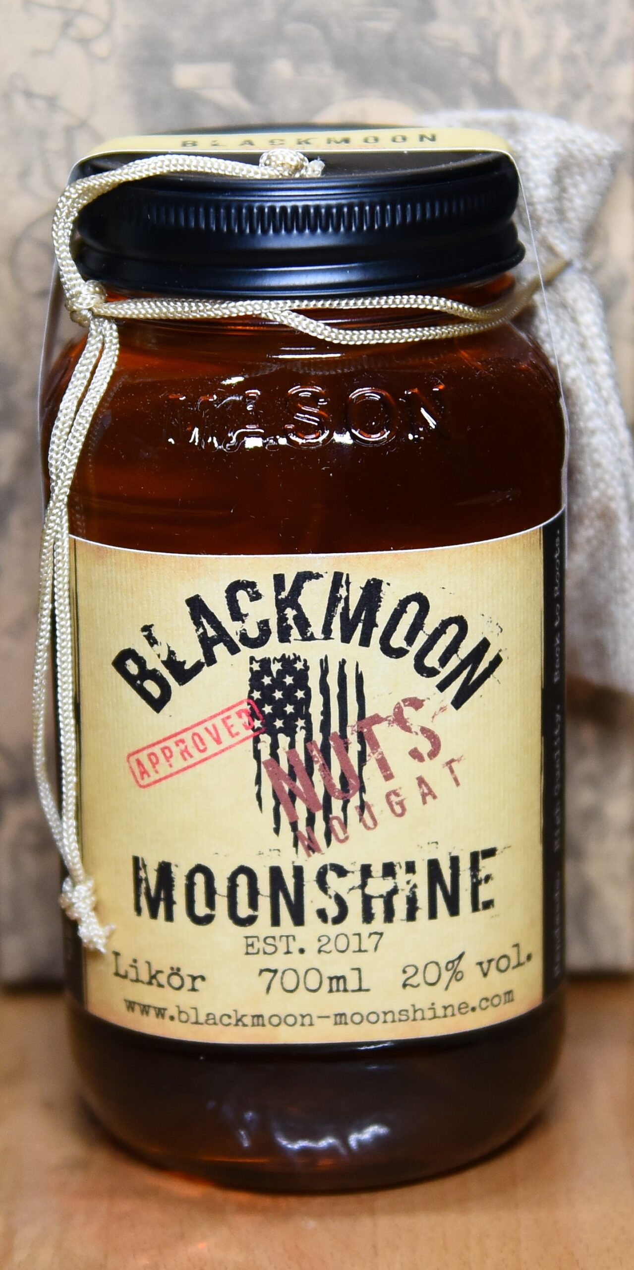 BlackMoon Moonshine Nuts Nougat 700ml
