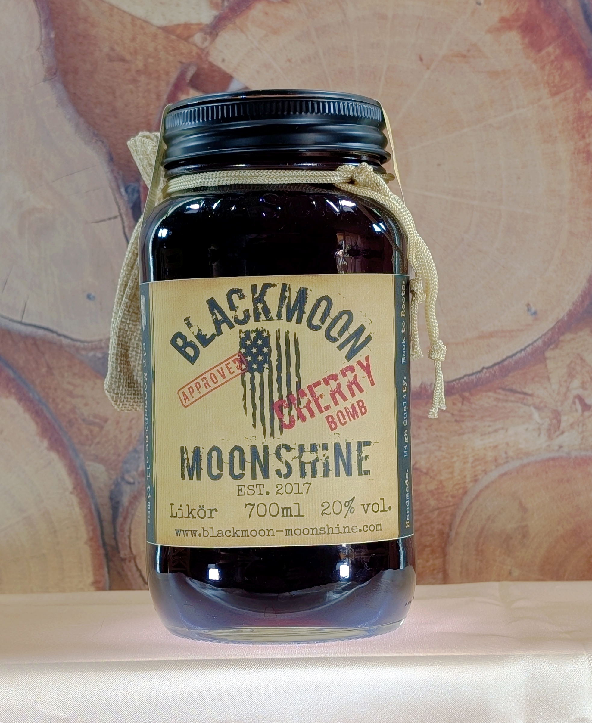 BlackMoon Moonshine Cherry Bomb 700ml